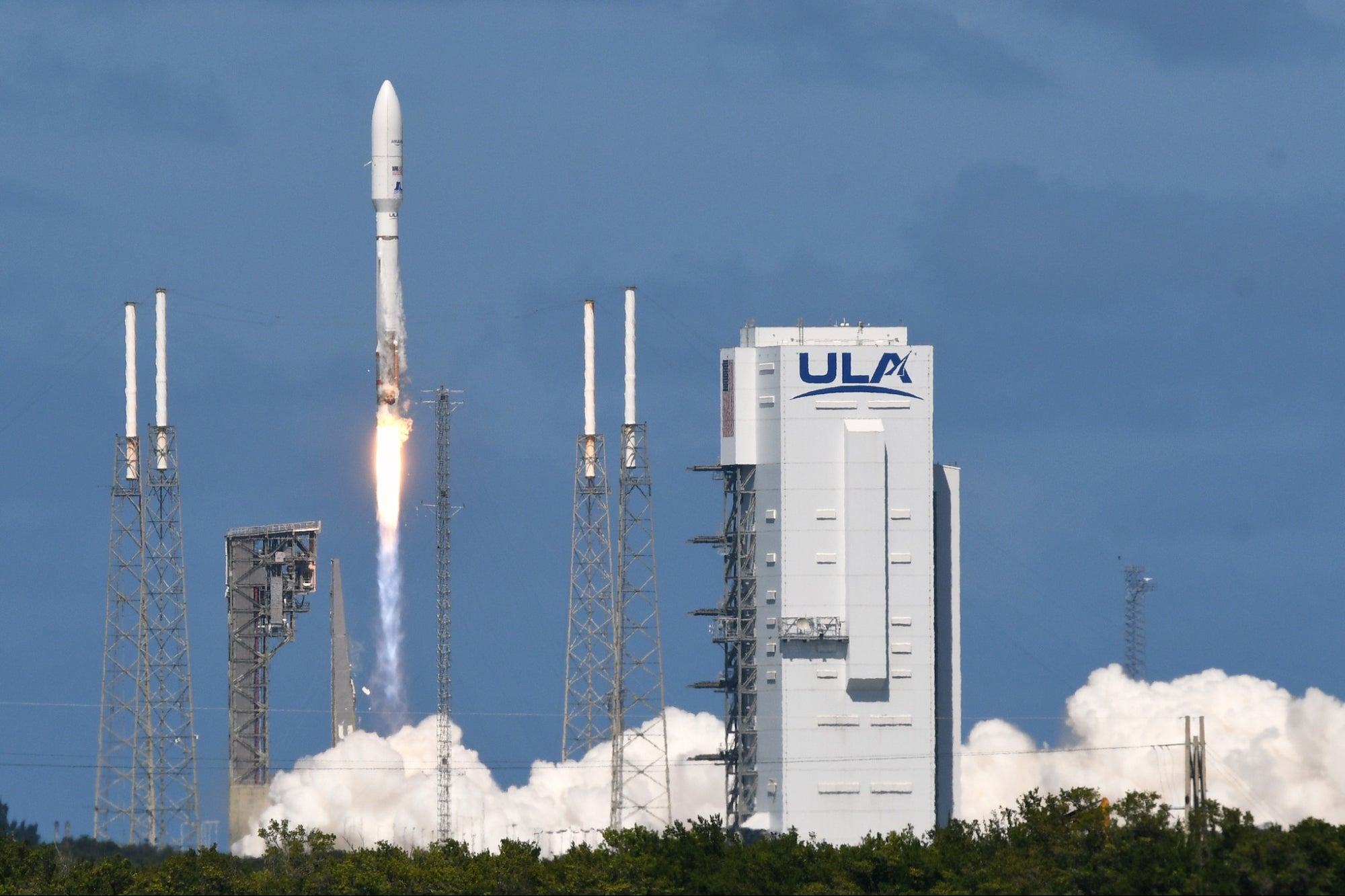 Amazon Partners With Elon Musk’s SpaceX On Kuiper Satellites – Pioneer ...